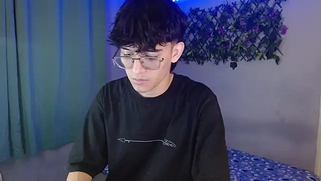 noah millerx online show from April 13, 2026, 5:22 am