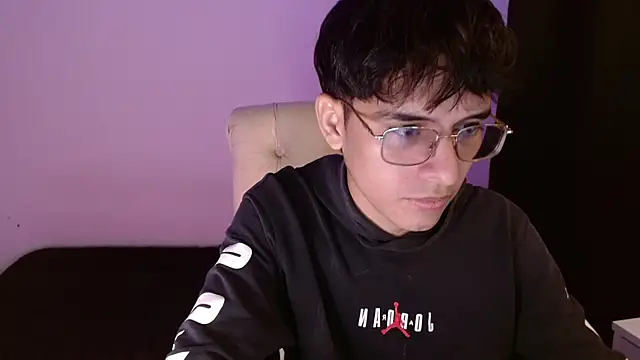 Snapshot of noah_millerx chatting on July 25, 2026, 8:48 pm noah millerx online show from July 25, 2026, 8:48 pm