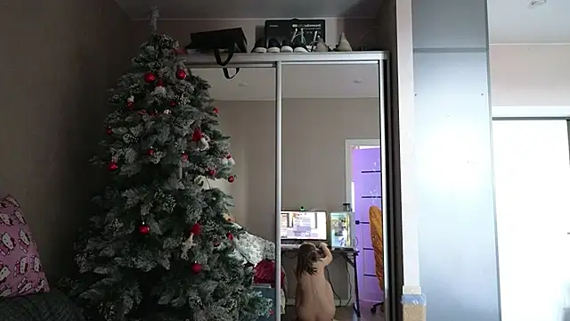 Cute Auggie8 online show from April 19, 2026, 10:49 am