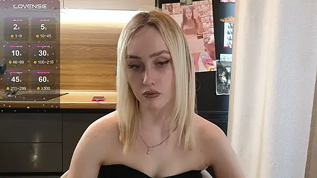 Bella Villen online show from July 9, 2026, 12:04 pm