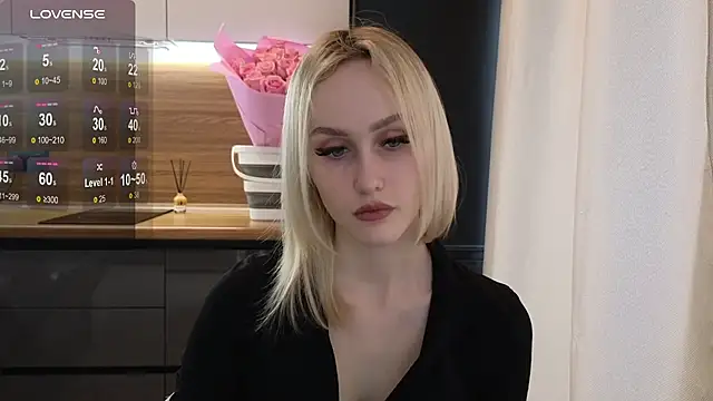 Snapshot of Bella_Villen chatting on May 31, 2026, 10:10 am Bella Villen online show from May 31, 2026, 10:10 am