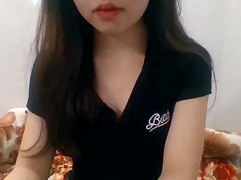 kiraa-007 online show from April 23, 2026, 4:19 pm