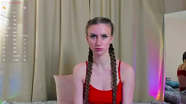 Snapshot of EllieRough chatting on April 12, 2026, 4:43 pm EllieRough online show from April 12, 2026, 4:43 pm