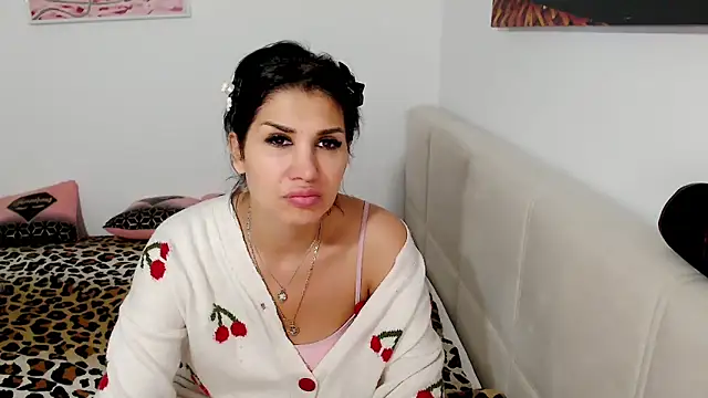 NickyHotXO online show from May 13, 2026, 4:36 pm