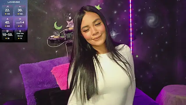 Snapshot of ValentinaRojass_ chatting on May 15, 2026, 5:55 pm ValentinaRojass online show from May 15, 2026, 5:55 pm