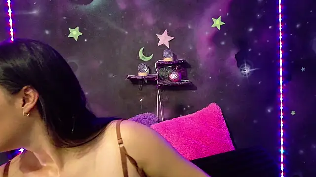 Snapshot of ValentinaRojass_ chatting on June 3, 2026, 7:07 pm ValentinaRojass online show from June 3, 2026, 7:07 pm