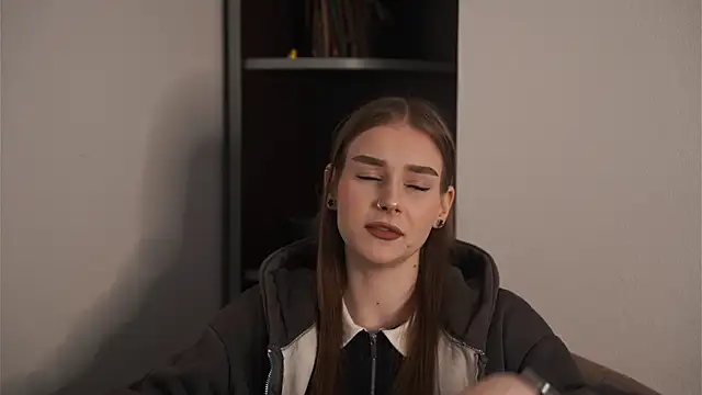 CindaMartins online show from March 1, 2026, 11:21 am