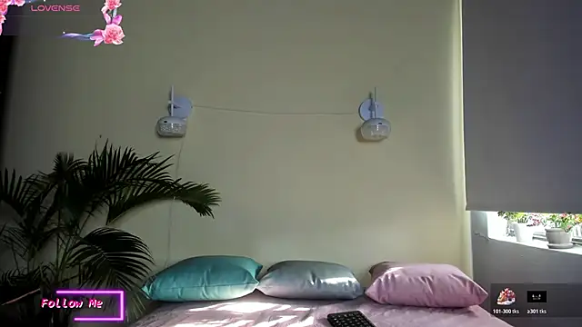  VALERIAGOMEZ online show from March 25, 2026, 12:15 pm