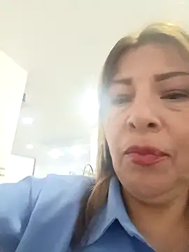 LORENA--01 online show from April 21, 2026, 6:36 pm