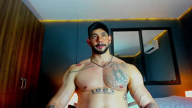 massimo visconti online show from March 28, 2026, 2:45 am