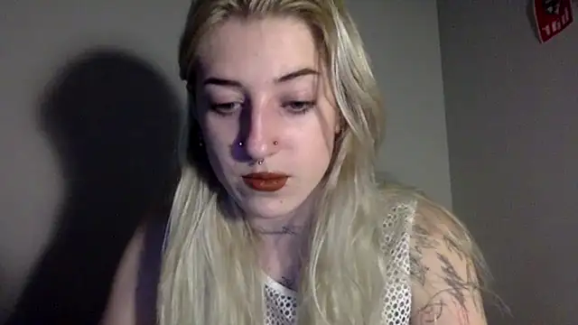 Snapshot of EmmyWet chatting on March 12, 2026, 9:30 pm EmmyWet online show from March 12, 2026, 9:30 pm
