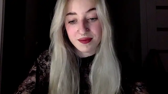 Snapshot of EmmyWet chatting on March 6, 2026, 8:59 pm EmmyWet online show from March 6, 2026, 8:59 pm