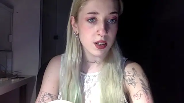 Snapshot of EmmyWet chatting on March 29, 2026, 4:30 pm EmmyWet online show from March 29, 2026, 4:30 pm