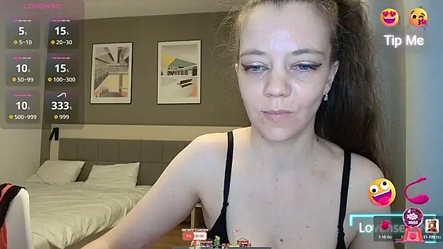 Snapshot of Yana-XX chatting on June 3, 2026, 5:39 pm Yana-XX online show from June 3, 2026, 5:39 pm
