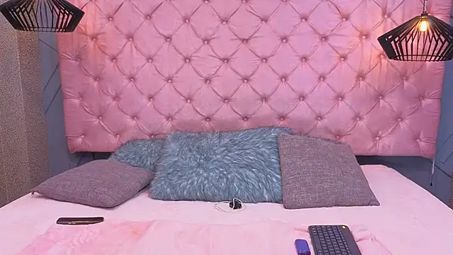 SARA HORNY- online show from April 1, 2026, 4:14 am