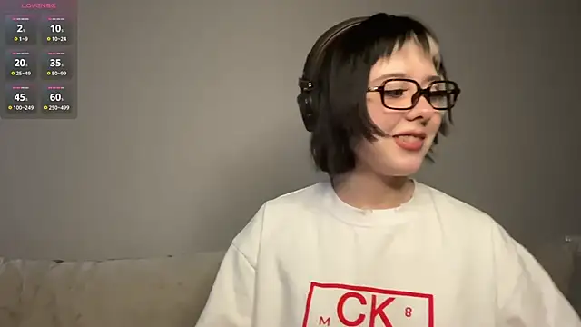 AueshaSimon online show from March 4, 2026, 9:06 am