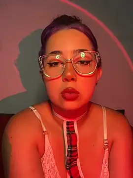 Snapshot of lorettaivonne chatting on March 2, 2026, 1:40 pm lorettaivonne online show from March 2, 2026, 1:40 pm