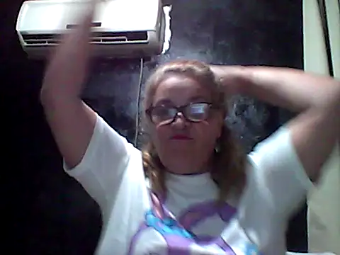 momismilf544 online show from April 13, 2026, 2:59 am