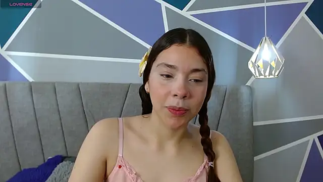 Snapshot of Sweet_kitty_05 chatting on June 16, 2026, 9:15 pm Sweet kitty 05 online show from June 16, 2026, 9:15 pm