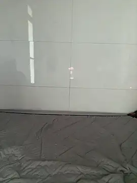 Junyy k2 online show from April 17, 2026, 5:10 am