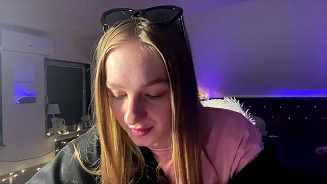 Anika Socutehe online show from June 29, 2026, 9:36 pm