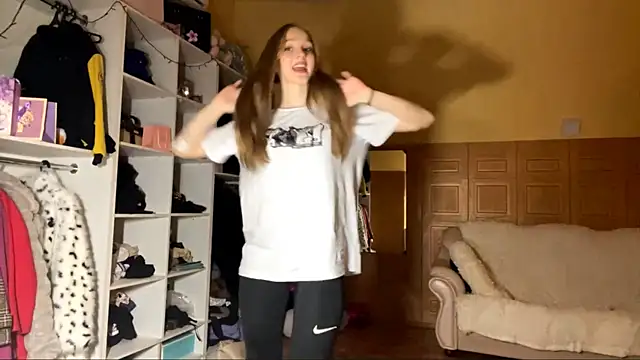 Snapshot of Anika_Socutehe chatting on February 28, 2026, 6:07 pm Anika Socutehe online show from February 28, 2026, 6:07 pm