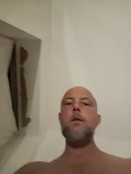 Snapshot of HornyDaddyMuscle chatting on July 18, 2026, 3:04 am HornyDaddyMuscle online show from July 18, 2026, 3:04 am