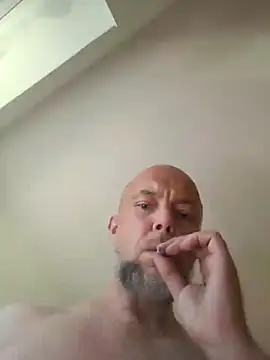 Snapshot of HornyDaddyMuscle chatting on August 1, 2026, 7:28 am HornyDaddyMuscle online show from August 1, 2026, 7:28 am