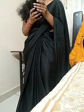 Snapshot of AnushaTelugu chatting on April 19, 2026, 6:54 pm AnushaTelugu online show from April 19, 2026, 6:54 pm