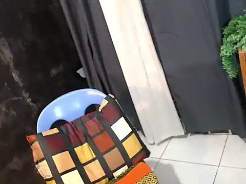 Baby Maxxx online show from April 14, 2026, 2:27 am