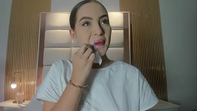 Snapshot of Megaan_Rousee chatting on March 4, 2026, 11:29 am Megaan Rousee online show from March 4, 2026, 11:29 am