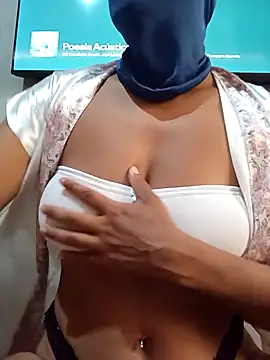 Larifit69 online show from April 8, 2026, 11:33 am