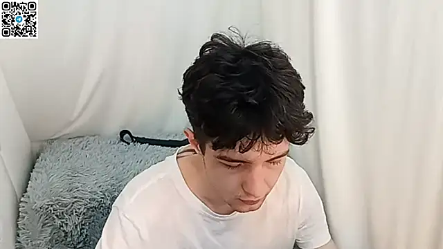  ZaneX online show from April 8, 2026, 7:37 pm