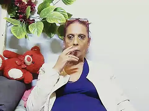 Hot queen58 online show from July 13, 2026, 7:18 am