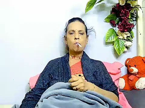 Hot queen58 online show from June 14, 2026, 5:08 am
