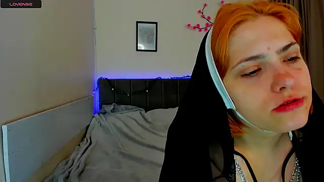 DellaRows online show from May 25, 2026, 5:51 am