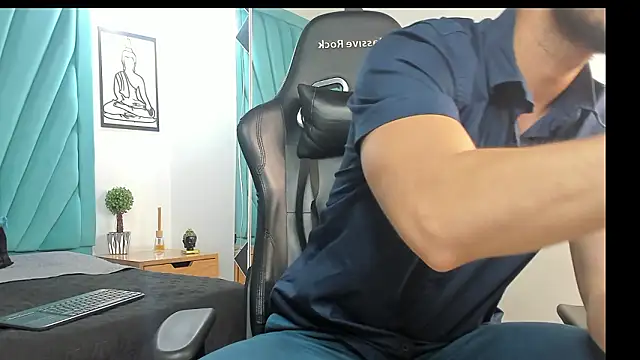 Snapshot of leo_carter chatting on March 3, 2026, 2:57 pm leo carter online show from March 3, 2026, 2:57 pm