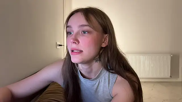 Lolatatee online show from April 10, 2026, 5:31 pm