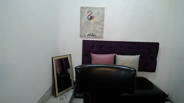 Snapshot of TomBoy_Natali chatting on March 3, 2026, 12:01 pm TomBoy Natali online show from March 3, 2026, 12:01 pm