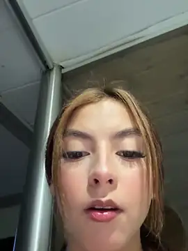   Nahomy online show from April 1, 2026, 3:52 am