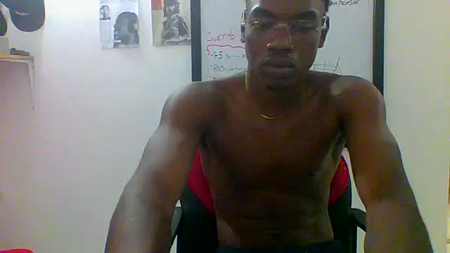 Snapshot of charles_king chatting on May 15, 2026, 11:14 pm charles king online show from May 15, 2026, 11:14 pm