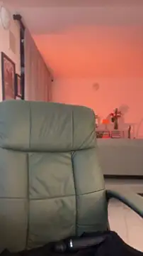 Snapshot of Ginaaa_ chatting on April 21, 2026, 1:42 am Ginaaa online show from April 21, 2026, 1:42 am