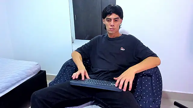 Snapshot of Daniel_Rochax chatting on March 3, 2026, 12:23 pm Daniel Rochax online show from March 3, 2026, 12:23 pm