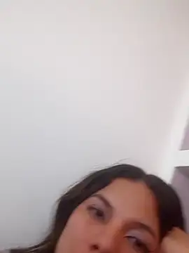 Snapshot of EmmaSanchez_ chatting on May 16, 2026, 2:43 am EmmaSanchez online show from May 16, 2026, 2:43 am