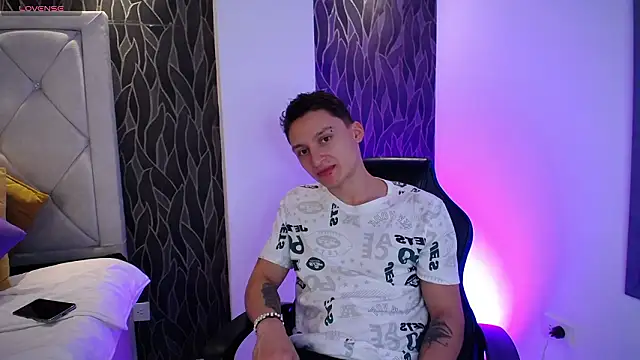 DIEGO JONES online show from March 23, 2026, 8:19 pm