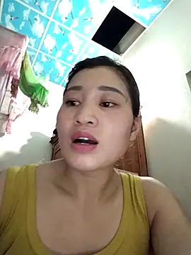 Lilinn  online show from April 7, 2026, 12:40 pm