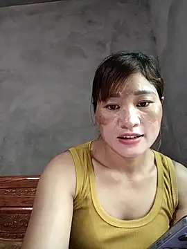 Lilinn  online show from April 5, 2026, 12:50 am