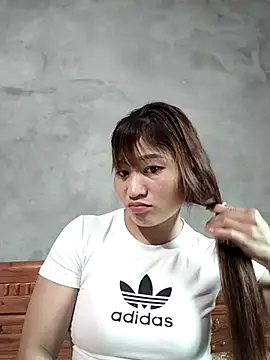 Lilinn  online show from March 27, 2026, 7:06 am