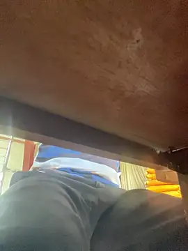 hoang15075 online show from April 1, 2026, 12:13 am