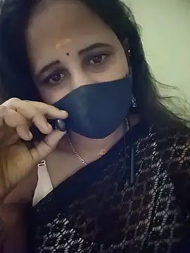 Snapshot of Tamil_Rani- chatting on May 17, 2026, 10:10 pm Tamil Rani- online show from May 17, 2026, 10:10 pm